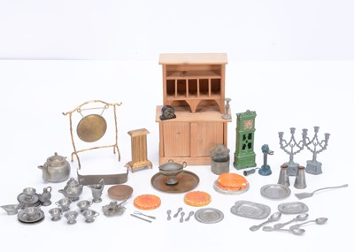 Lot 592 - Dolls’ house kitchen