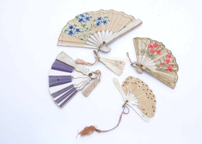 Lot 992 - Five fashion doll and doll fans