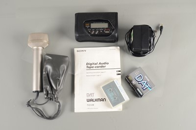 Lot 541 - Sony Walkman Recorder / Microphone