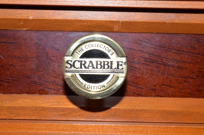 Lot 117 - A 1980s The Collector's Edition Scrabble board from Franklin Mint