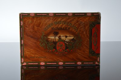 Lot 168 - A box of 25 Henri Wintermans Royales cigars