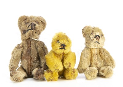 Lot 160 - Three miniature Schuco Teddy bears