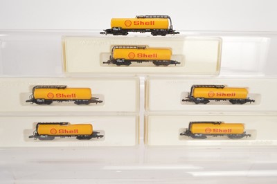 Lot 9 - Marklin Mini Club Z Gauge Shell Bogie Tank Wagons (6)