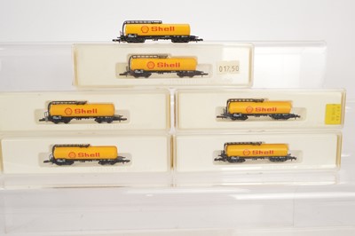 Lot 10 - Marklin Mini Club Z Gauge Shell Bogie Tank Wagons (6)