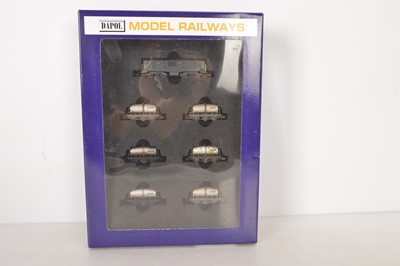 Lot 57 - Dapol N Gauge Diesel Locomotive and Milk Tank Wagon Set