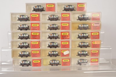 Lot 92 - Hornby Minitrix N Gauge Shell/ BP Tank Wagons (20)