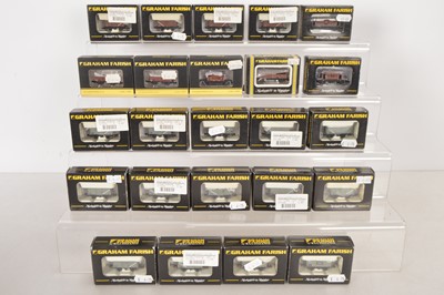 Lot 153 - N Gauge Graham Farish by Bachmann TTA Shell BP Tank Wagons (8)