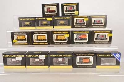 Lot 163 - Graham Farish by Bachmann N Gauge Private Owner Wagons (17)