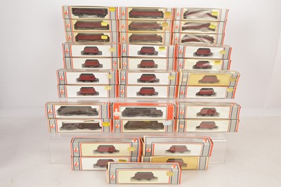 Lot 169 - Lima N Gauge BR Maroon and GWR Siphon G and Horse Boxes (33)