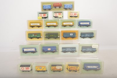 Lot 174 - Peco N Gauge Private Owner Goods Wagons (21)