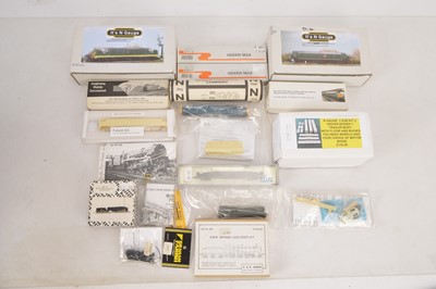 Lot 203 - N Gauge Locomotive Kits Bodies and Power Units (19)