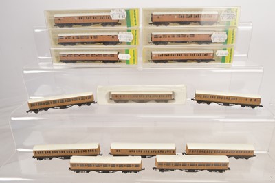 Lot 221 - N Gauge LNER Teak Coaching Stock (14)