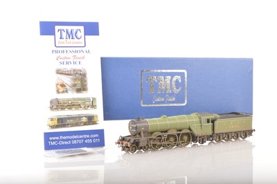 Lot 228 - TMC Hornby 00 Gauge R2405 LNER green Class A1/A3 renamed 1471 'Sir Frederick Banbury' Custom weathered Finish