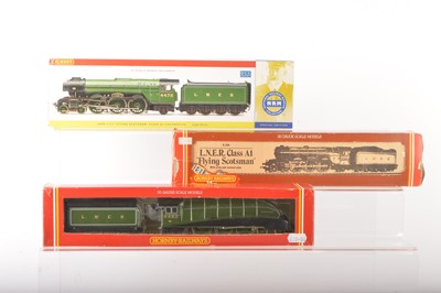 Lot 230 - Hornby (China and Margate) boxed 00 Gauge  LNER green Locomotives and Tenders (3)