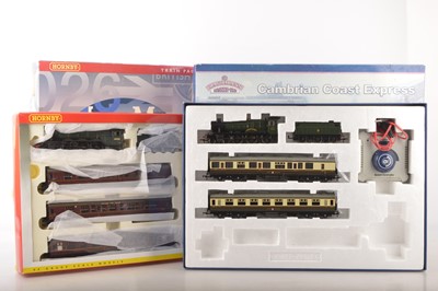 Lot 235 - Hornby and Bachmann 00 gauge Train Pack and Trian Set (2)