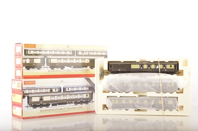 Lot 250 - Hornby 00 Gauge boxed Bournemouth Belle chocolate and brown Pullman Coaches (9 coaches)