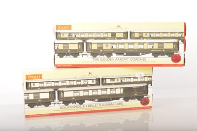 Lot 273 - Hornby 00 Gauge Boxed R4196 'Bournemouth Belle' and R4169 'The Golden Arrow' Pullman chocolate and cream Coach Packs (2 packs, six coaches)