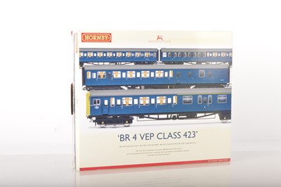 Lot 282 - Hornby 00 Gauge Boxed R2946 BR blue Class 423 4-VEP Four Car Unit