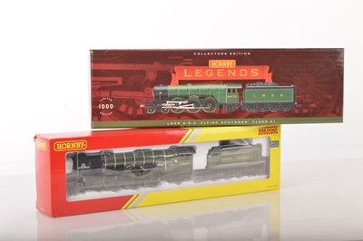 Lot 290 - Hornby 00 Gauge Boxed Flying Scotsman and Tornado Locomotives and Tenders (2)