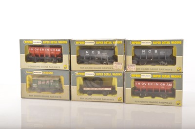 Lot 309 - Wrenn 00 Gauge Boxed wagons (6)