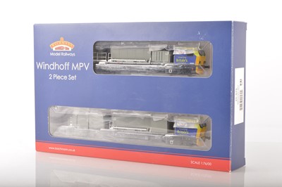 Lot 344 - Bachmann 00 Gauge boxed 31-575 Network Rail Windoff MPV 2 piece Set