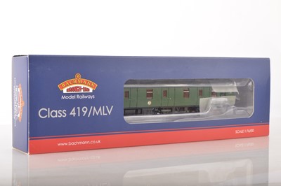 Lot 345 - Bachmann 00 Gauge boxed 31-266 BR SR green Motor Luggage Van MLV