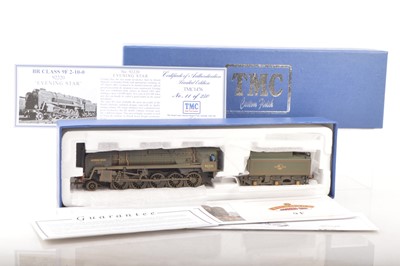 Lot 360 - TMC 1476 Bachmann 00 Gauge boxed BR green Class 9F 92220 'Evening Star' Locomotive and Tender