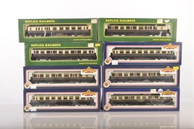 Lot 397 - Bachmann and Replica boxed 00 Gauge boxed GWR Collett chocolate and cream Coaches (8)