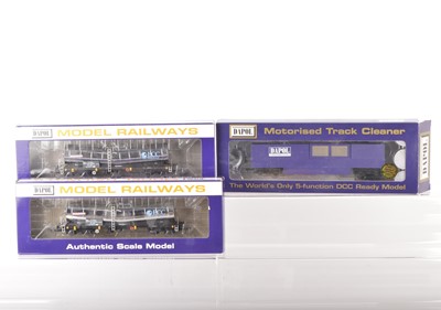 Lot 440 - Dapol 00 Gauge boxed Track Clean and ECC NACCO bogie Tank Wagons (3)