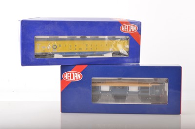 Lot 449 - Heljan 00 Gauge boxed Class EM2 Electric Locomotive and Blue Circle Bogie wagon (3)