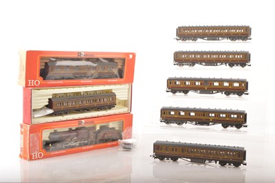 Lot 466 - Rivarossi HO Gauge boxed and unboxed LMS Royal Scot Class Locomotive and Coaches (8)