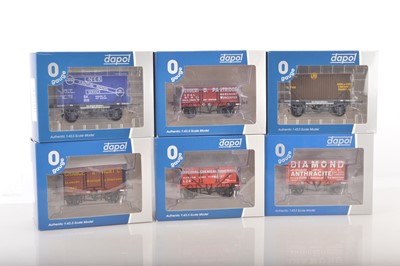 Lot 576 - Dapol 0 Gauge Modern issue group of Goods Wagons (6)