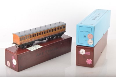 Lot 591 - Ace 0 Gauge modern issue C/1 group of Metropolitan coaches (3)