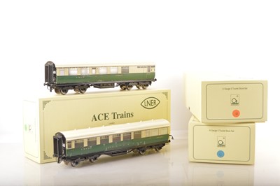 Lot 607 - Ace 0 Gauge modern issue C/10 LNER Tourist coach sets