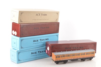 Lot 610 - Ace 0 Gauge modern issue C/1 mixed group of Passenger coaches (5)