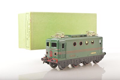 Lot 625 - A boxed French Hornby 0 Gauge 20-volt electric 0-BB Locomotive