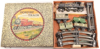 Lot 636 - A Hornby 0 Gauge clockwork No 2 Tank Goods Set