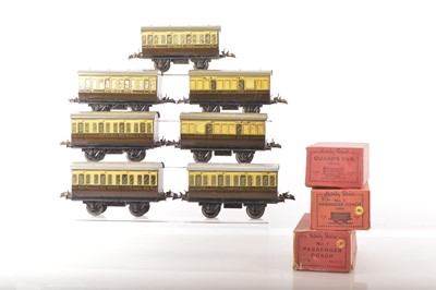 Lot 664 - Hornby 0 Gauge group of No.1 GWR & LMS Passenger coaches (10)