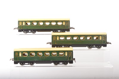 Lot 669 - French Hornby 0 Gauge group of Post war No.4 SNCF Passenger coaches (3)