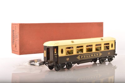 Lot 679 - Hornby 0 Gauge No.2 Pullman coach