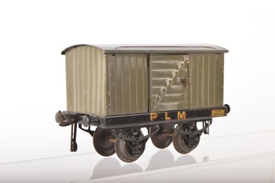 Lot 693 - French Hornby 0 Gauge No.1 PLM Luggage van