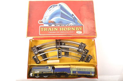 Lot 696 - French Hornby 0 Gauge AD-1 'Aerodynamique' Train set