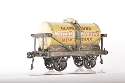 Lot 710 - Bassett Lowke 0 Gauge GWR 'United Dairies' Milk Tanker