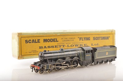 Lot 712 - A boxed Bassett-Lowke 0 gauge clockwork BR blue 'Flying Scotsman' Locomotive and Tender