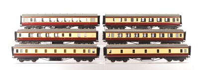 Lot 734 - A rake of six 0 Gauge re-finished BR 'blood and custard' Coaches by Exley or similar (6)