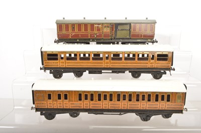 Lot 780 - Bassett Lowke 0 Gauge group of Passenger coaches (3)