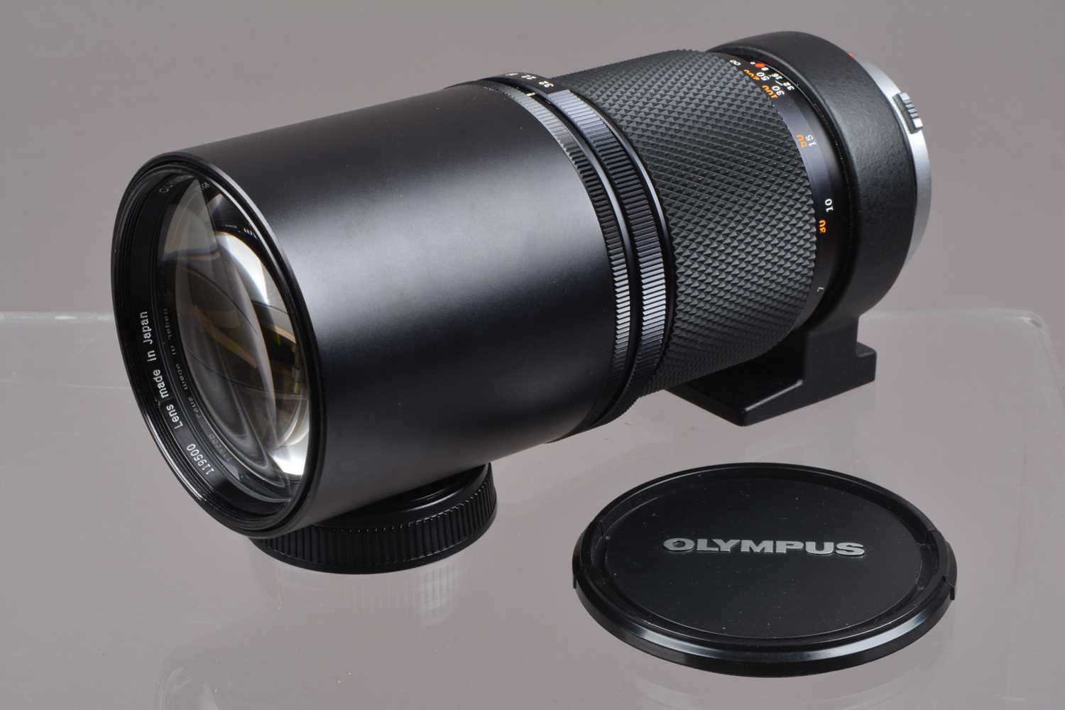 Lot 22 - An Olympus F Zuiko 300mm f/4.5 OM Lens