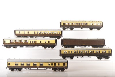 Lot 885 - Kit/Scratch Built Finescale 0 Gauge Group of GWR Passenger Coach group (6)