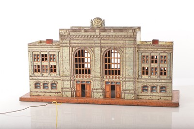 Lot 896 - An uncommon Bing 0 Gauge lithographed City Station building