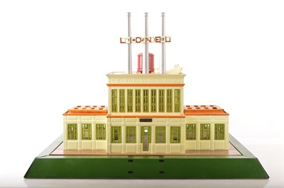 Lot 901 - An original Lionel #840 Power Station with plinth and steps